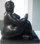 <b>Sitting Lady</b><br/>Bronze <br/><br/>H 50 cm<br/>2005<br/>Artist Proof 1/2
